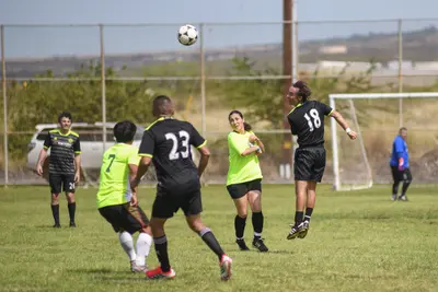 DSC_2211-ZF-0122-38897-1-001-053