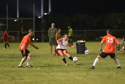 DSC_2700-ZF-0122-38897-1-001-218