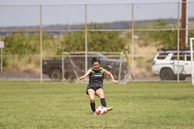 DSC_2950-ZF-0122-38897-1-001-299